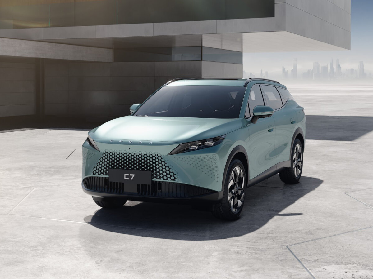 Открыть фотографии: Omoda C7