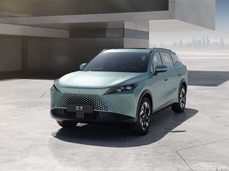 Omoda C7