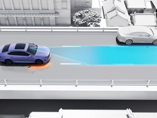 Система удержания автомобиля в полосе движения (LKA)