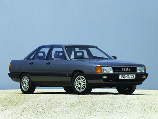 1983 Audi 100 III (C3), синий, 130000 рублей, вид 2