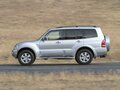 2003 Mitsubishi Montero III, чёрный, 970000 рублей - вид 2