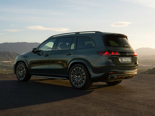 2026 Mercedes-Benz GLS 450 II (X167) Рестайлинг 2, зелёный, 18500000 рублей, вид 5