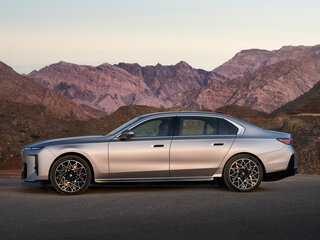 2026 BMW i7 60 xDrive I (G70) Рестайлинг, серый, 29600000 рублей, вид 2
