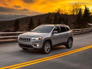 2018 Jeep Cherokee V (KL) Рестайлинг, белый, 2500000 рублей, вид 1