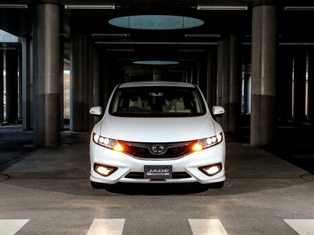 2015 Honda Jade I, белый, 1100000 рублей - вид 2