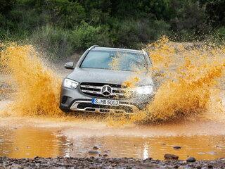 2020 Mercedes-Benz GLC 300 I (X253) Рестайлинг, чёрный, 6500000 рублей, вид 3