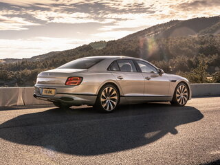 2021 Bentley Flying Spur III, чёрный, 32500000 рублей, вид 5