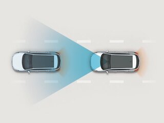 Система автоматического торможения перед препятствием спереди