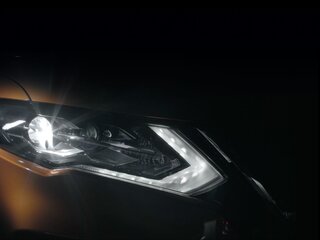 Интеллектуальные адаптивные Bi-LED фары с автоматической регулировкой уровня