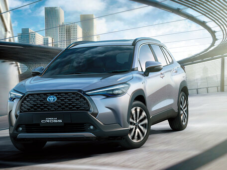 2022 Toyota Corolla Cross I, чёрный, 2499000 рублей - вид 3