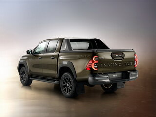 2025 Toyota Hilux VIII Рестайлинг 2, серебристый, 7690000 рублей, вид 5