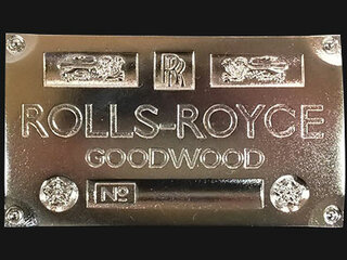 Шильдик с VIN-номером Rolls-Royce