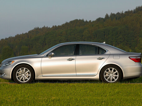 2007 Lexus LS 460 IV, коричневый, 1500000 рублей - вид 1