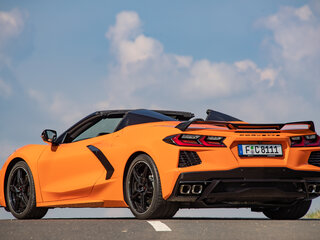 2025 Chevrolet Corvette Stingray C8, жёлтый, 23000000 рублей, вид 5