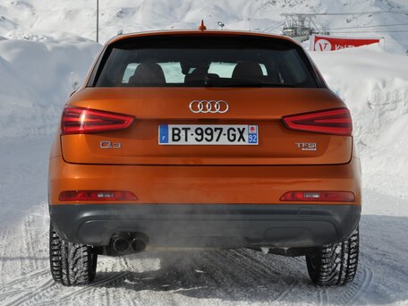 2014 Audi Q3 I (8U), красный, 1547000 рублей - вид 3