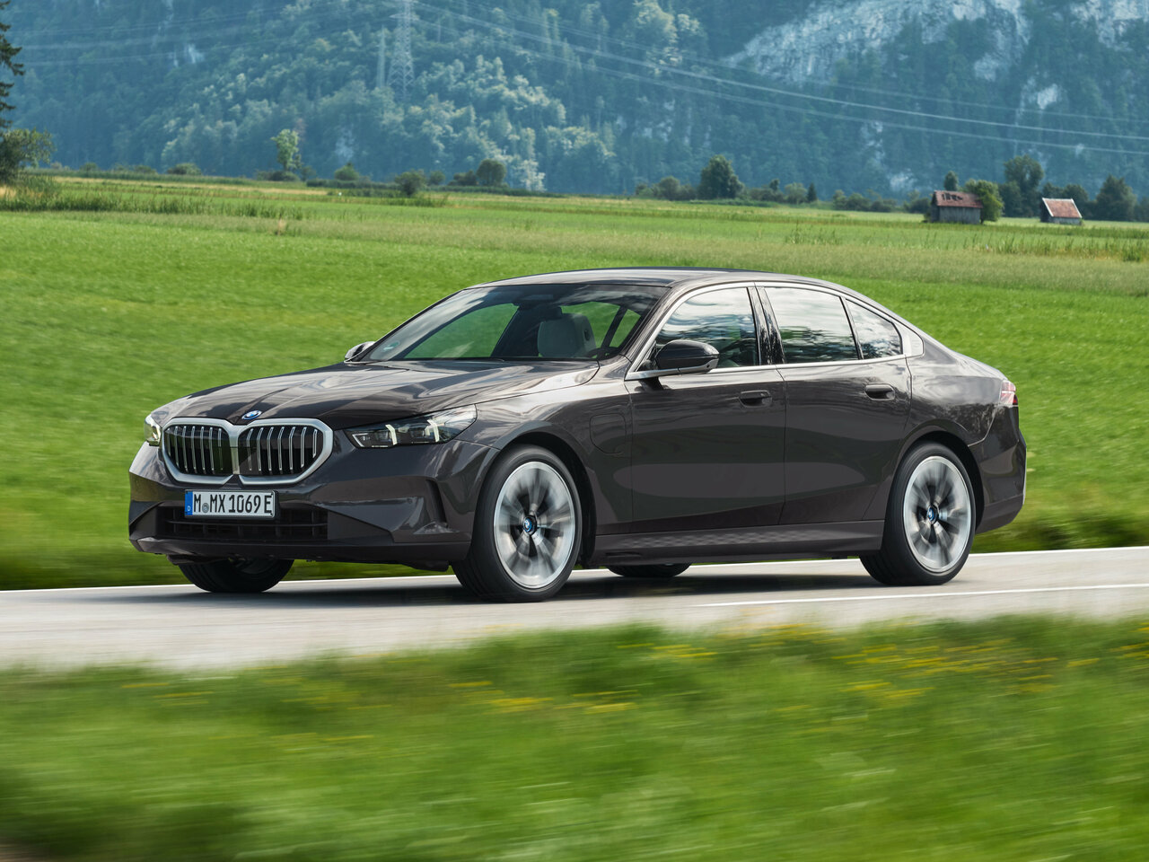 BMW 5 серии Основной вид