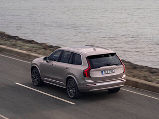 2026 Volvo XC90 B5 II Рестайлинг 2, белый, 12420000 рублей, вид 5