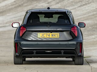 2025 Mini Hatch JCW Electric IV (F65/F66/J01), белый, 6390000 рублей, вид 4