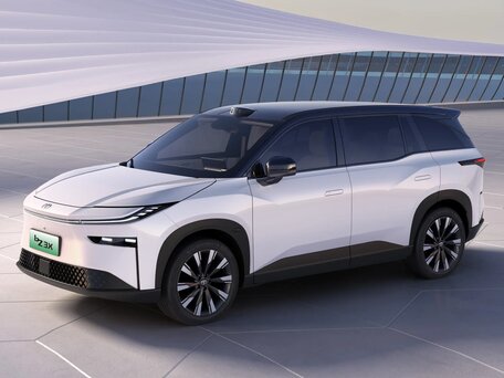 2026 Toyota bZ3X 58.3 kWh, белый, 2690000 рублей, вид 1