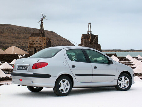 2008 Peugeot 206, чёрный, 300000 рублей - вид 1