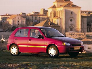 1998 Toyota Starlet V (P90), серый, 220000 рублей, вид 1