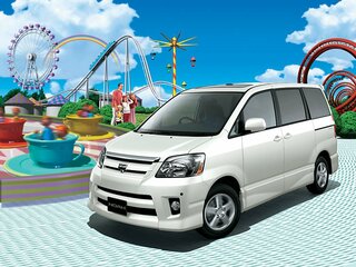 2005 Toyota Noah I (R60), белый, 890000 рублей, вид 1