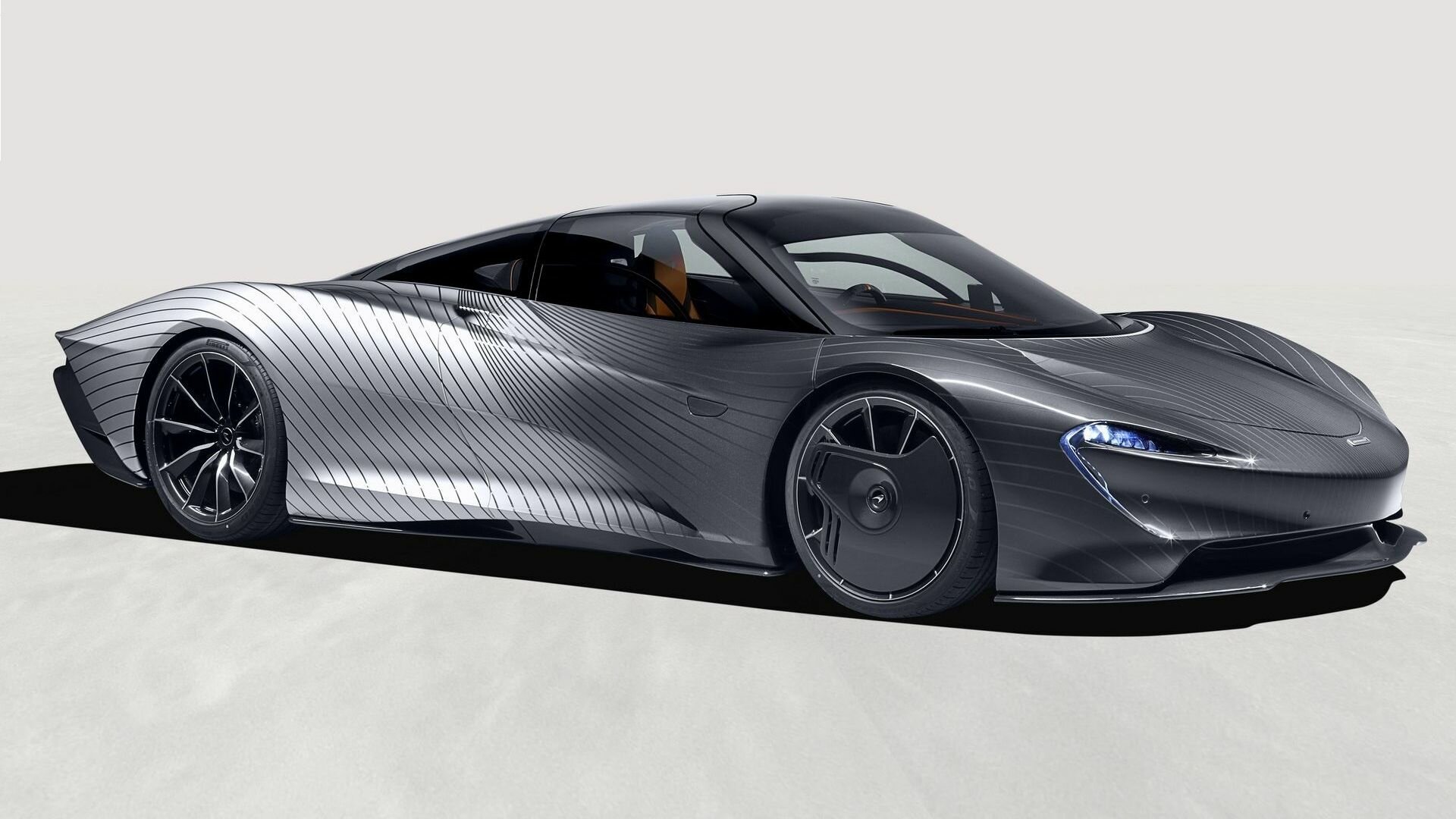 Для гиперкара McLaren Speedtail придумали окраску, которую делали 12 недель