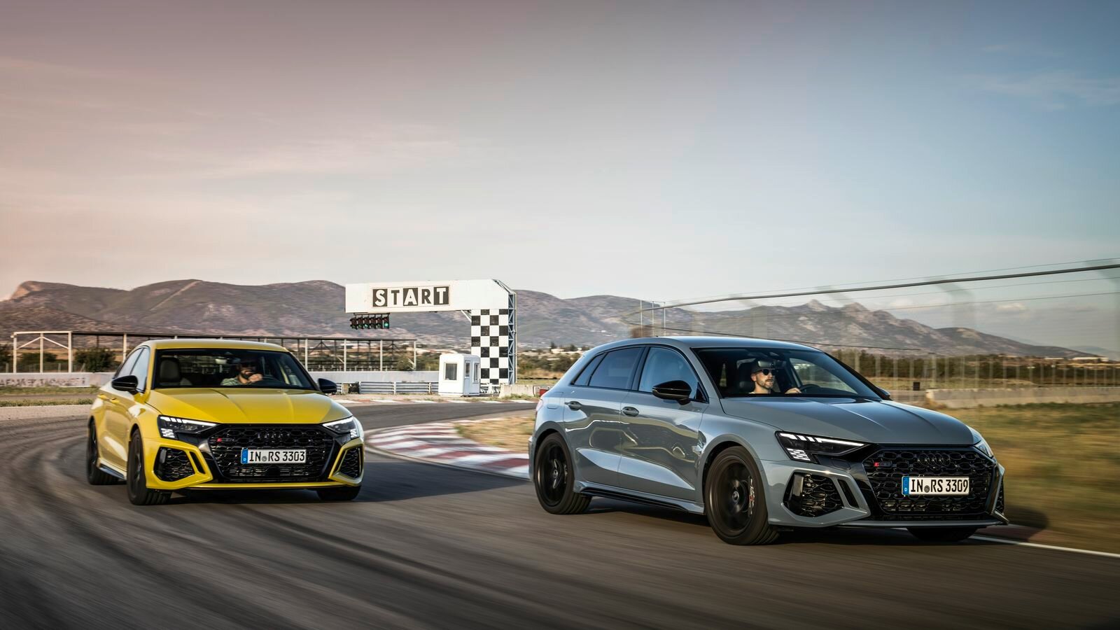 Заряженные Audi RS 3 оказались в России вдвое дороже обычной A3
