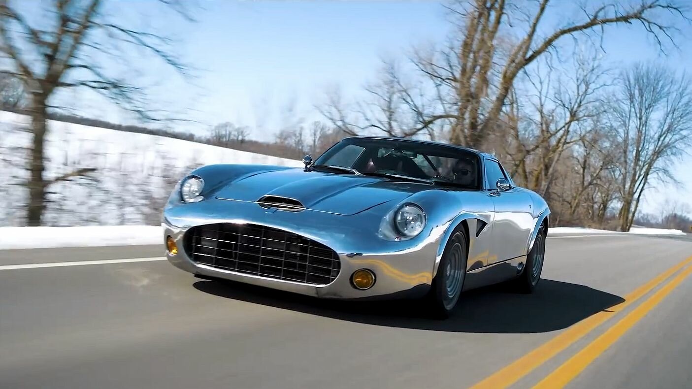 Старый Dodge Viper превратили в кастом Runge Veleno с изготовленным вручную кузовом