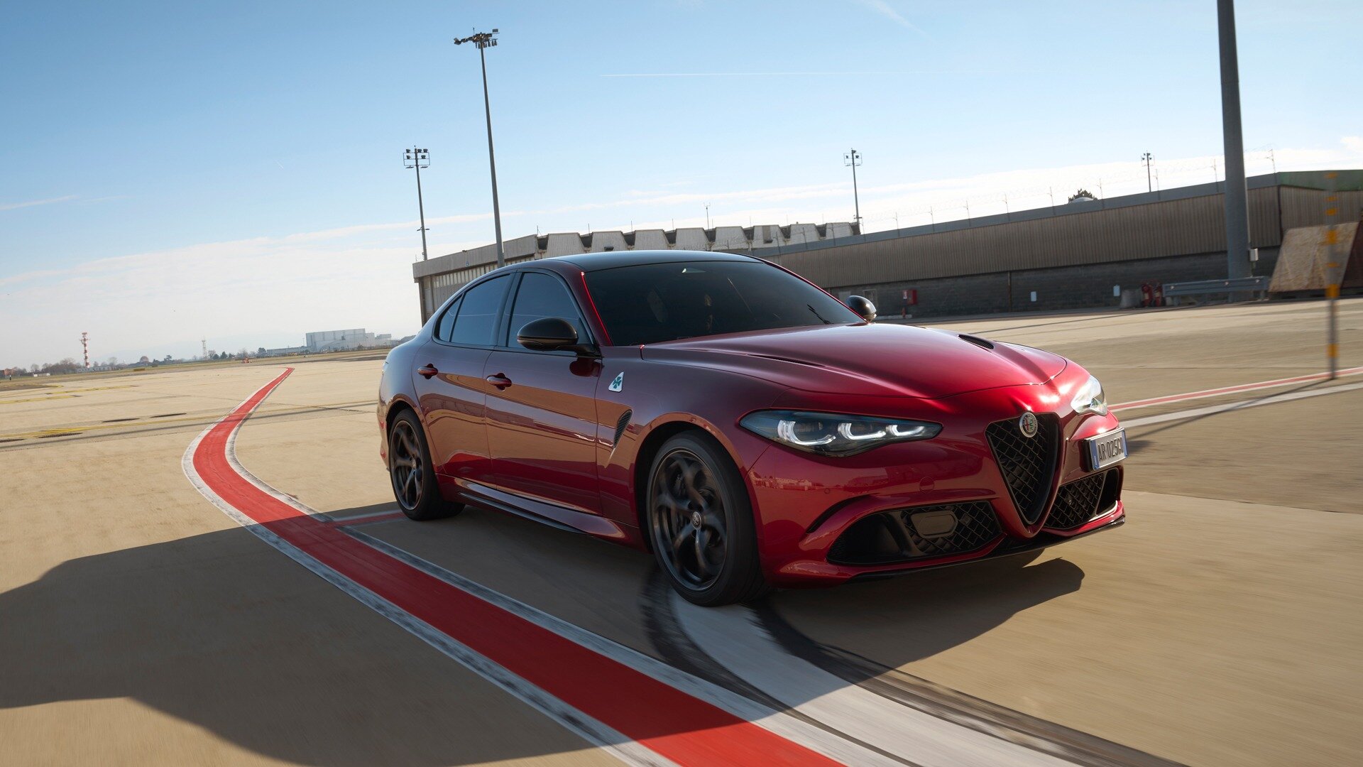 Alfa Romeo Giulia получит 550-сильную «шестёрку» от Dodge Charger