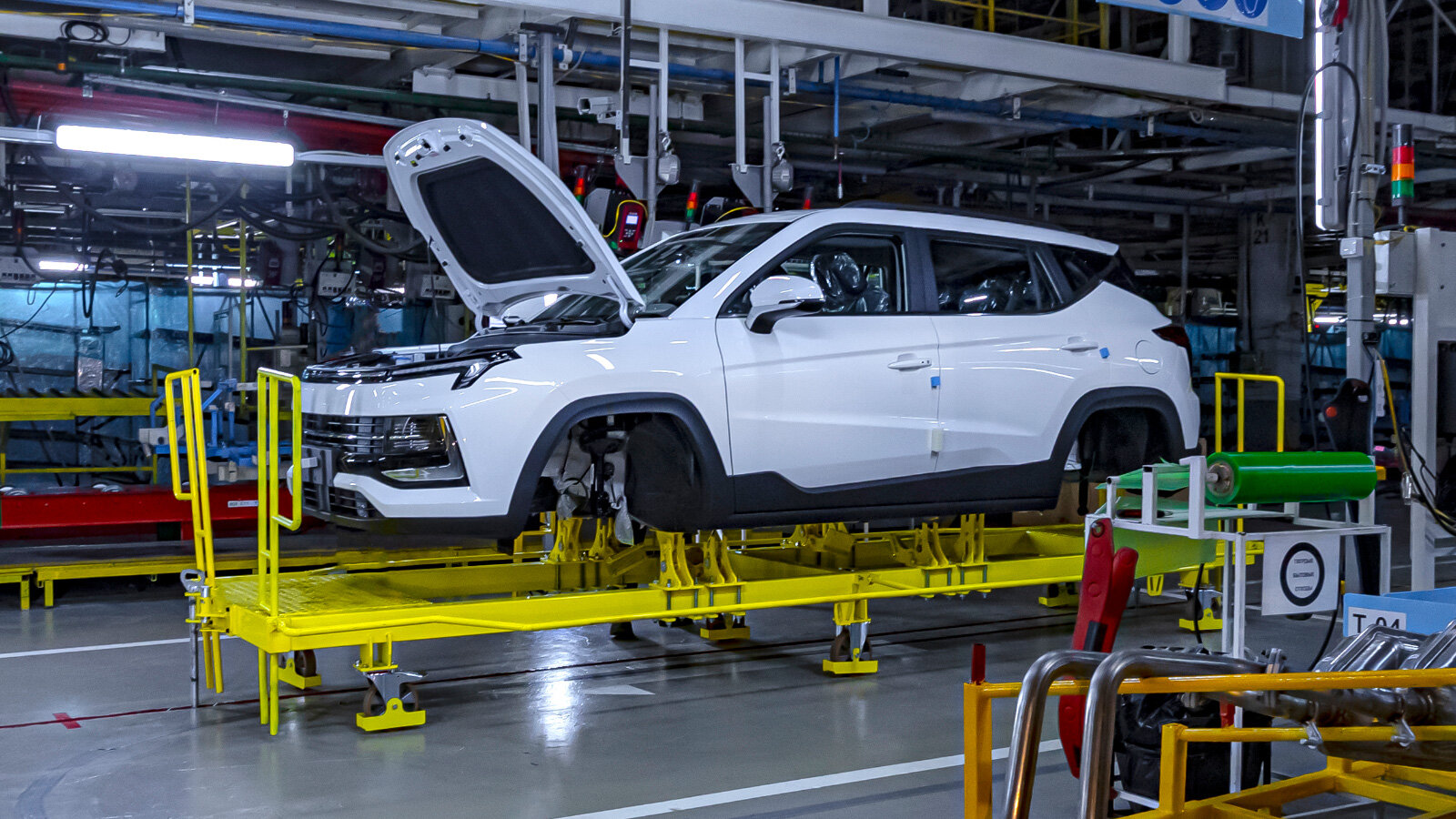 Завод «Москвич» возобновил выпуск автомобилей: что будут производить и когда начнутся продажи