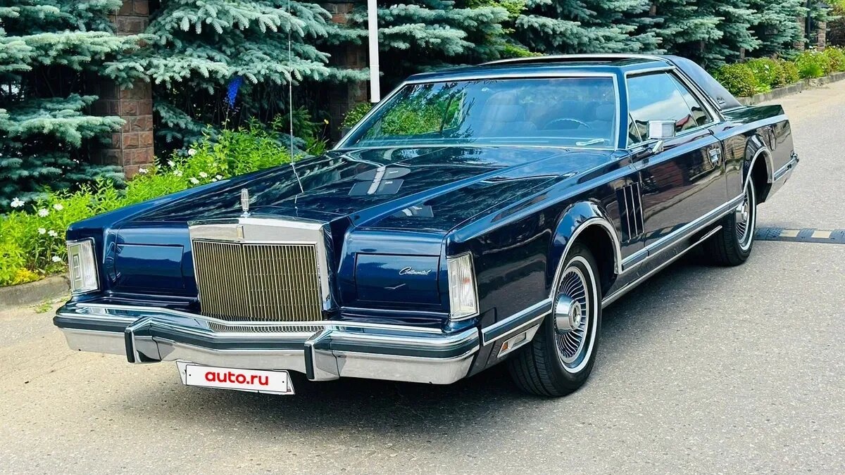 Роскошное и редкое купе Lincoln Continental из 1970-х продают на Авто.ру