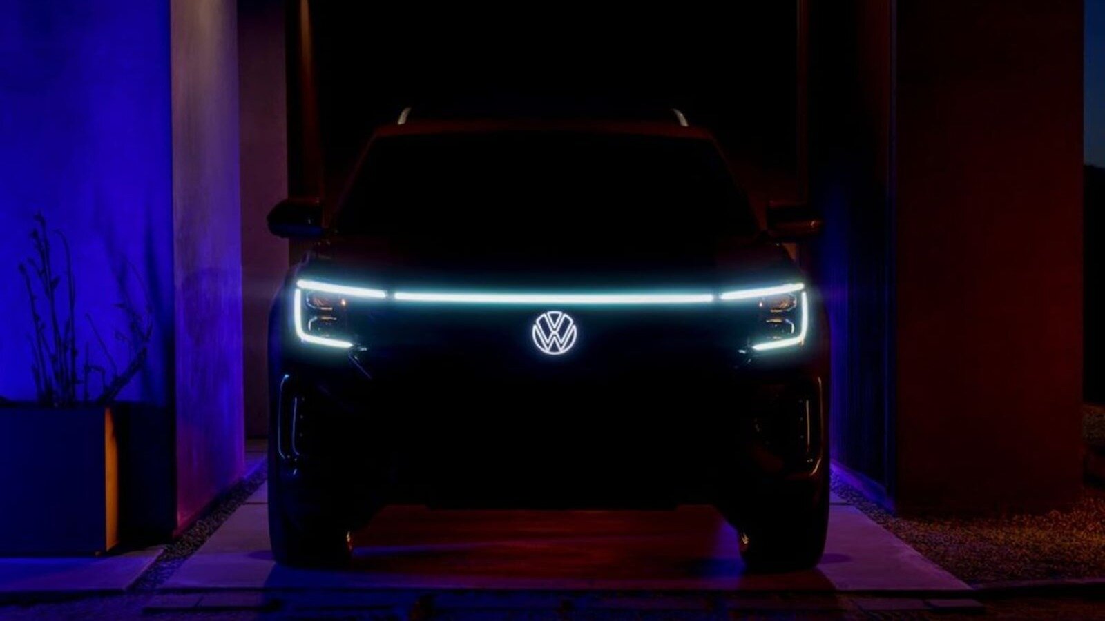 В США показали тизеры обновлённого Volkswagen Teramont. Он получит китайский дизайн