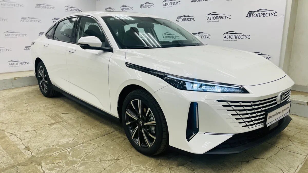 Среднеразмерный седан Changan Lamore появился на Авто.ру, но пока это «серая» машина