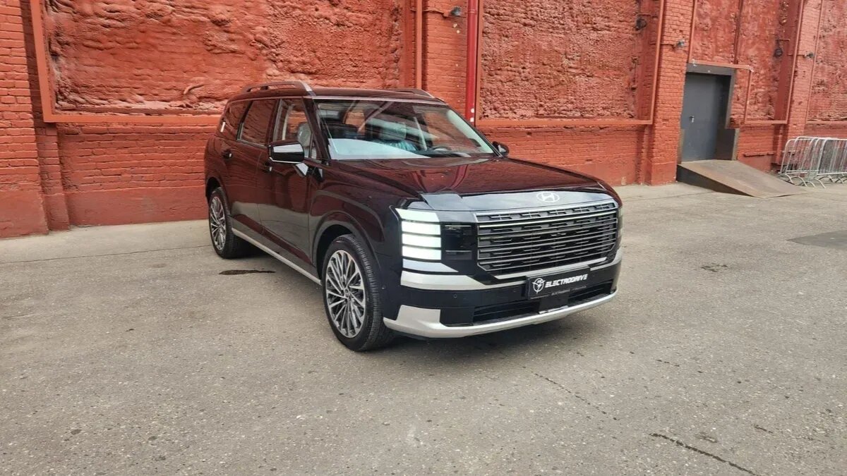 Кроссоверы Hyundai Palisade нового поколения завезли в Россию: известны цены