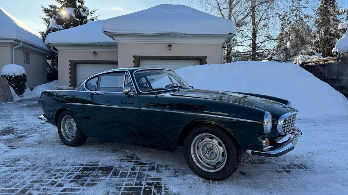 Раритетное купе Volvo P1800 продают на Авто.ру за 9,5 миллиона рублей