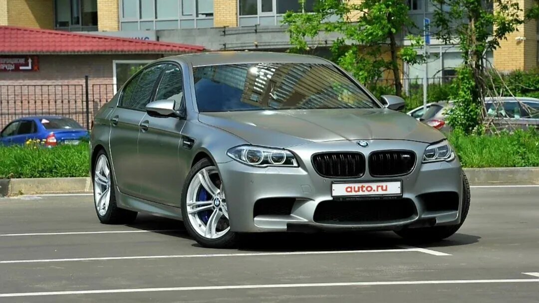 На продажу выставлен самый дорогой в России BMW. Это семилетний седан M5