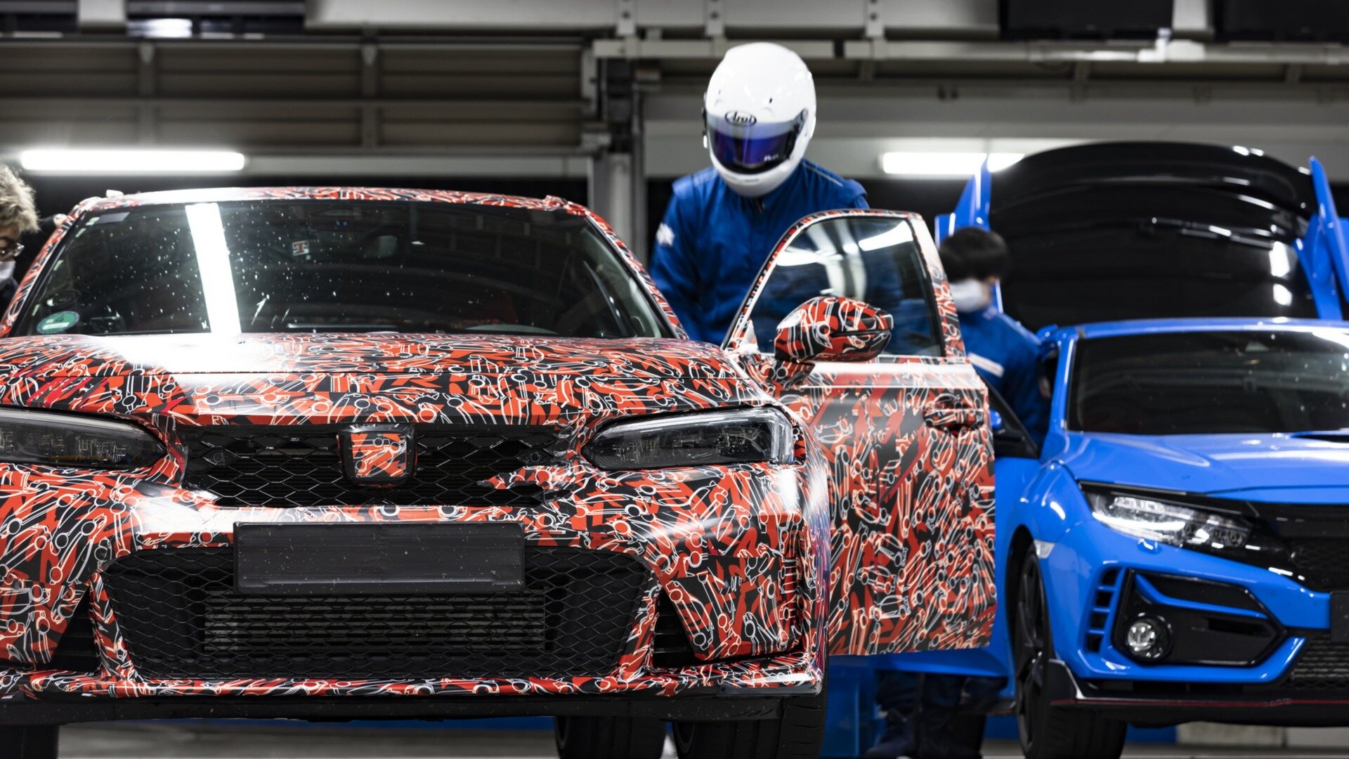 Honda показала, как тестирует новый Civic Type R на гоночной трассе