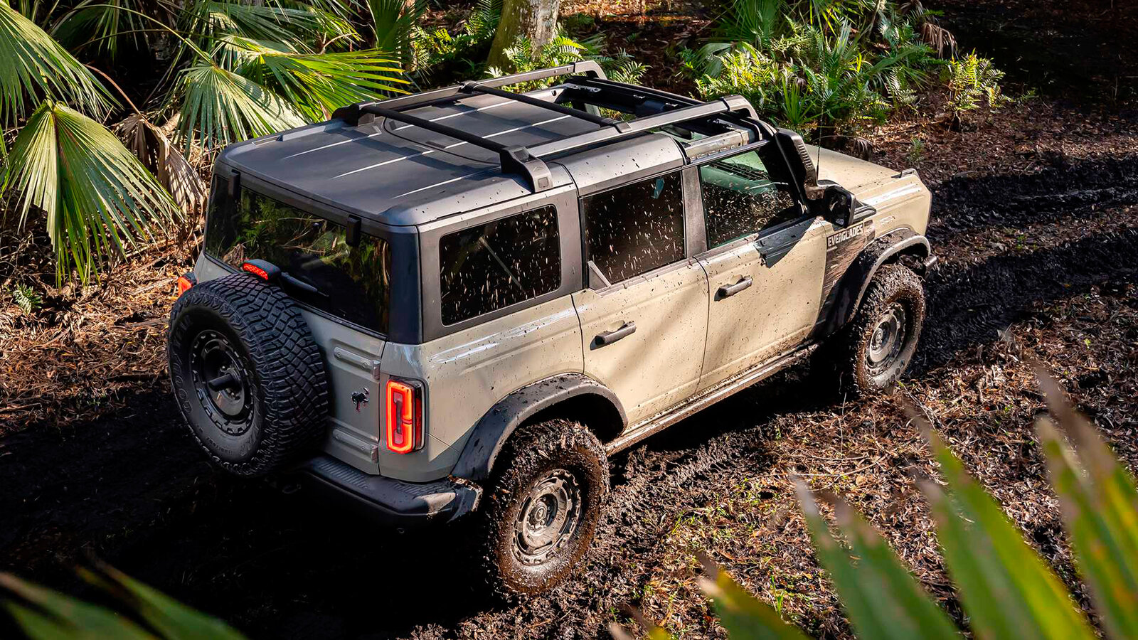 Ford доплачивает клиентам по 2500 долларов за отказ от дефицитного Bronco