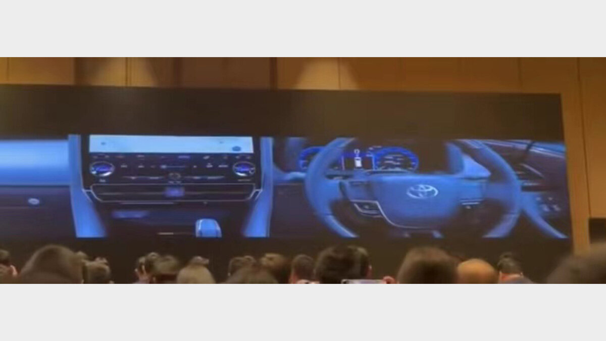Рассекречен интерьер Toyota Alphard нового поколения