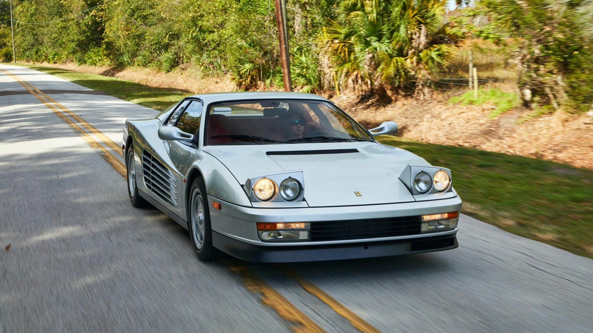 На продажу выставлена легендарная Ferrari из 80-х с очень маленьким пробегом