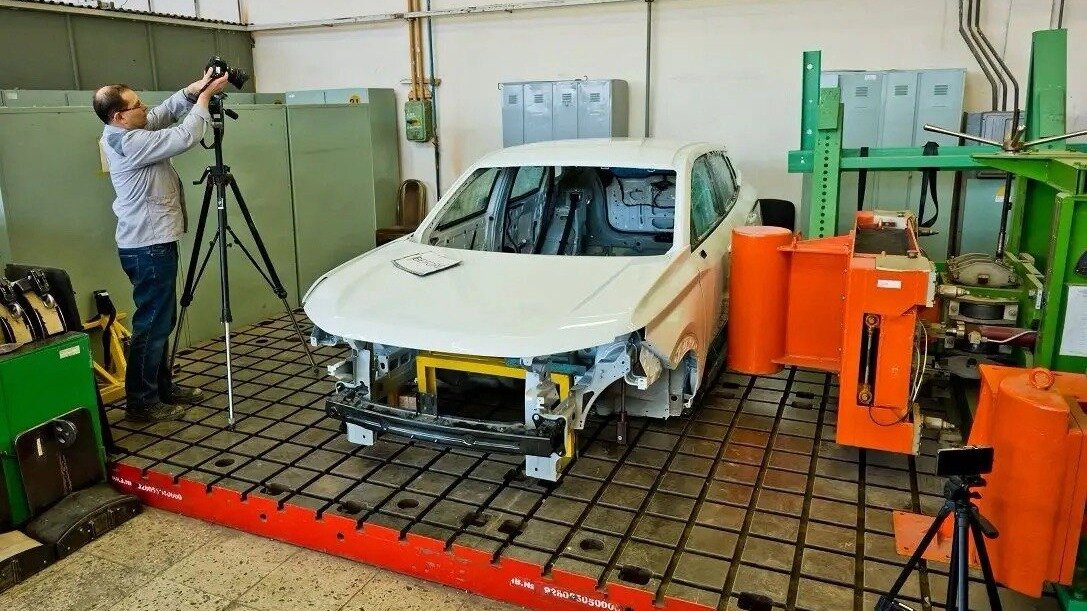 АвтоВАЗ признал кроссовер Lada Azimut безопасным