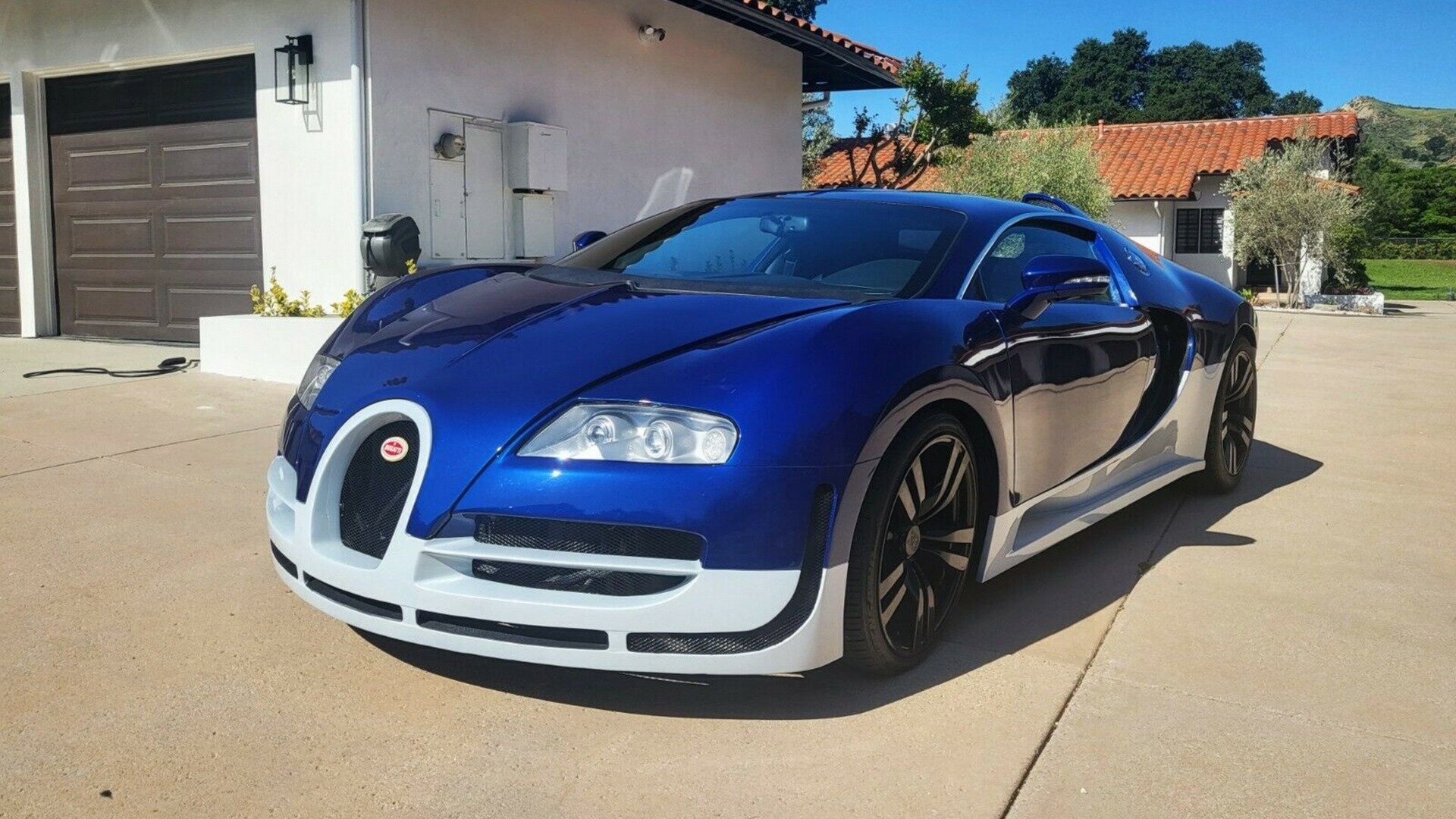 Реплику Bugatti Veyron на базе старого Pontiac оценили дороже Porsche Cayenne Turbo