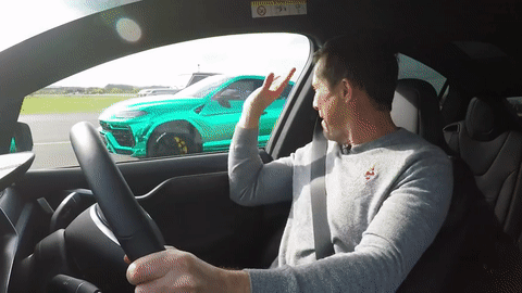 Tesla Model X, Lamborghini Urus, Range Rover SVR и Mercedes-AMG G63 собрали вместе для гонки по прямой