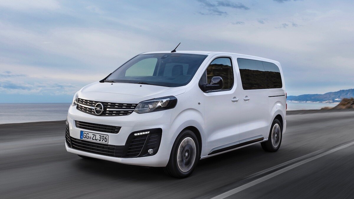 В линейке Opel Zafira появился 9-местный микроавтобус