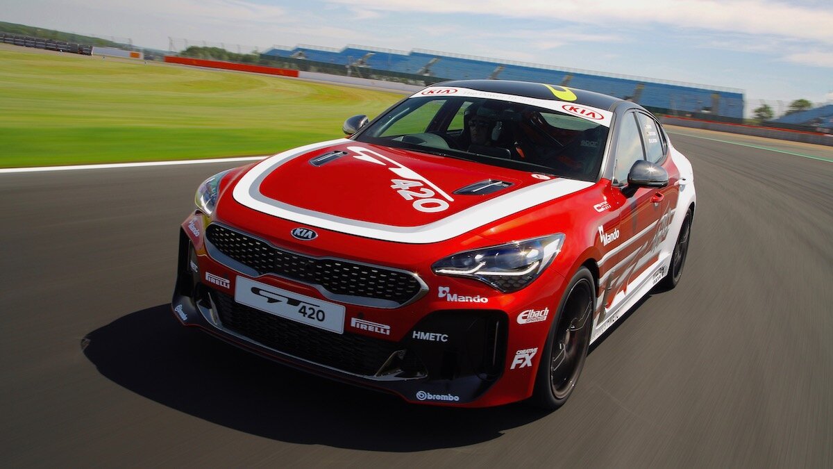 Kia Stinger превратили в 428-сильный трек-кар