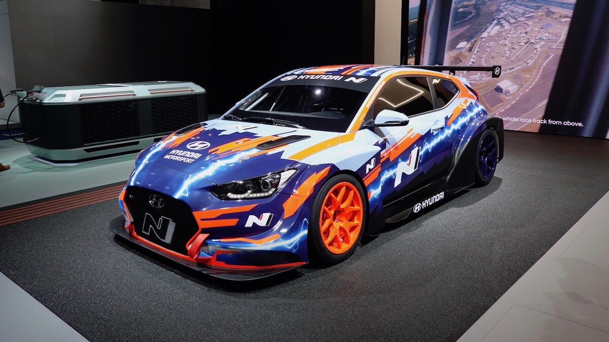 Hyundai Veloster стал гоночным электромобилем