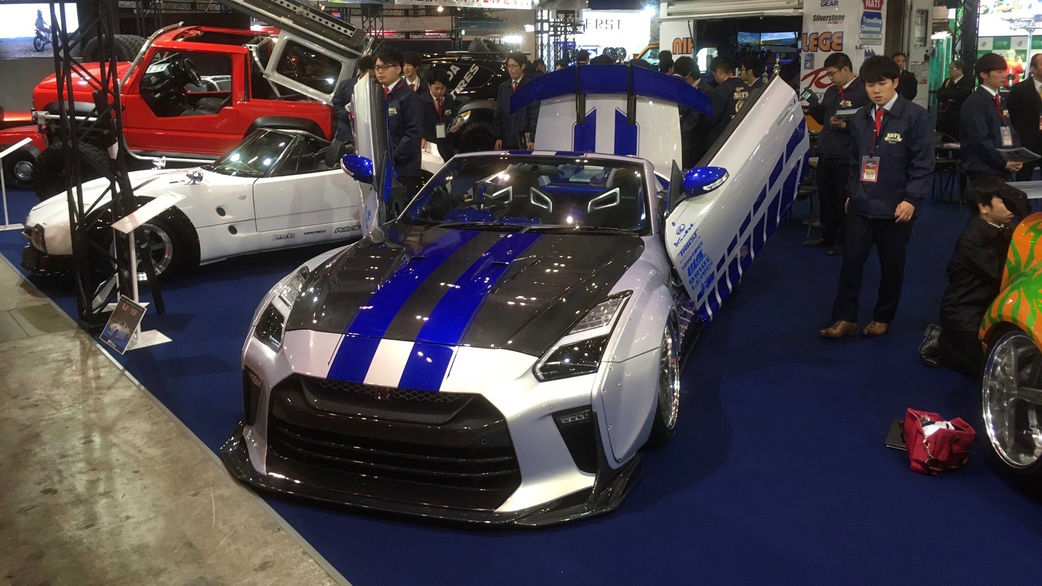 Японские студенты создали родстер Nissan GT-R и множество других странных машин 