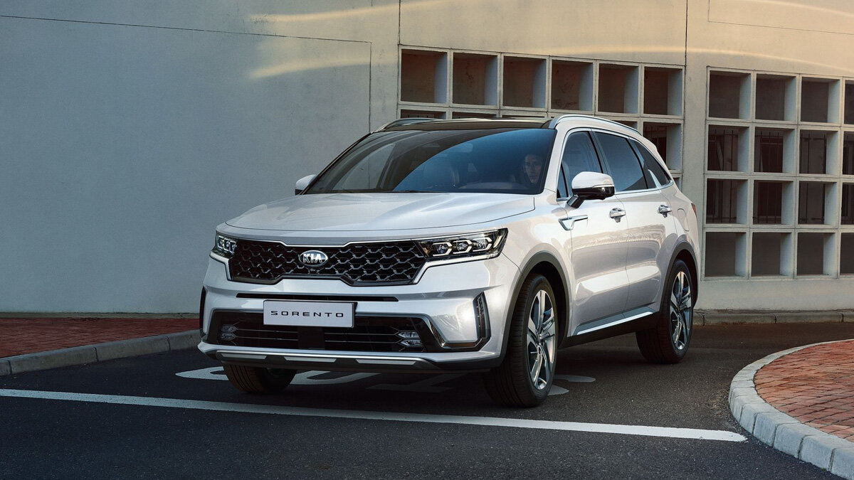 Новый Kia Sorento: облегчённая платформа, гибрид и «робот»