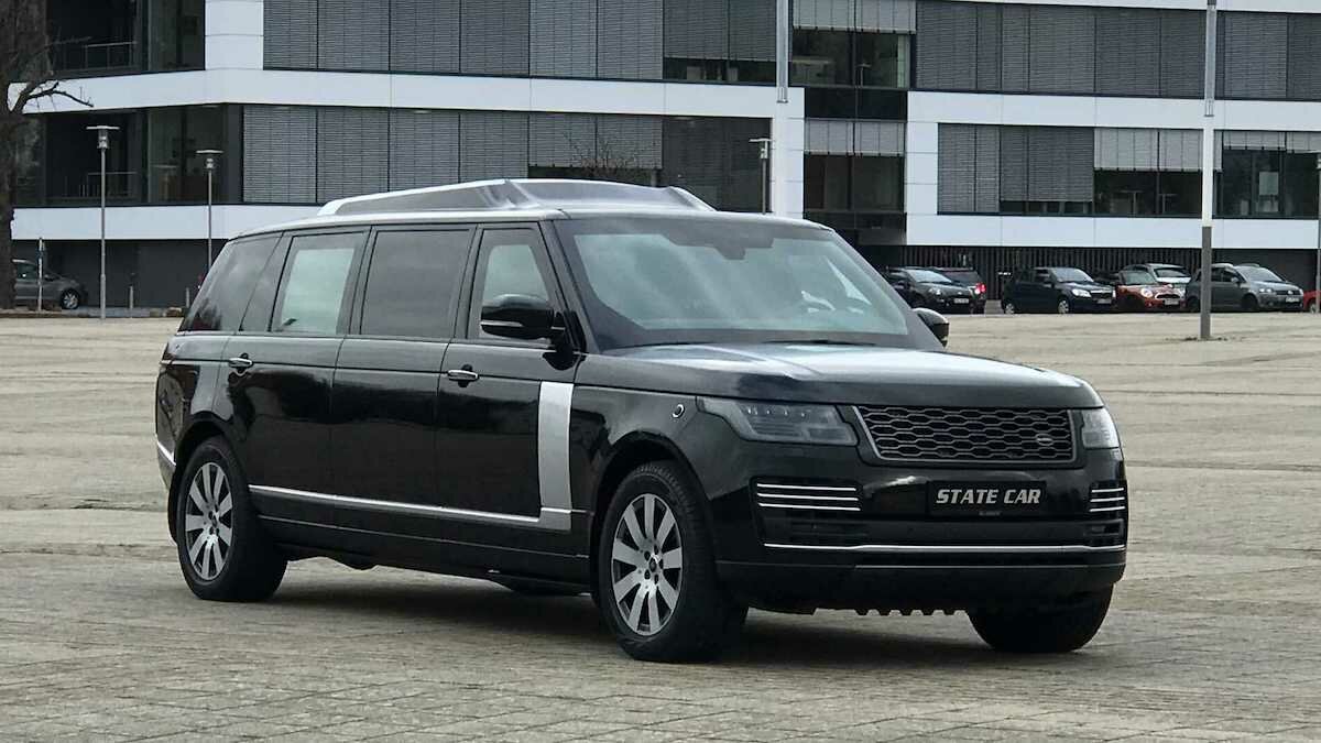 Range Rover стал очень длинным и пуленепробиваемым
